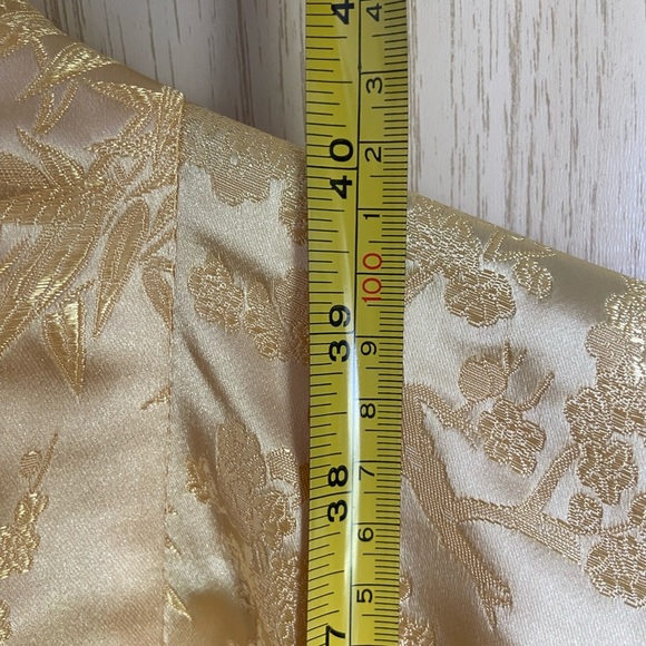 Vintage Old Shanghai San Francisco Gold Brocade Asian Kimono Robe One Size - Picture 9 of 10